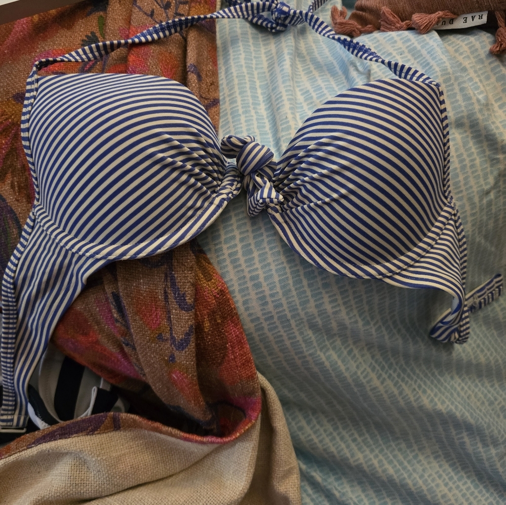 Bathing suit top